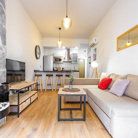 Apartament Cozy Flat With Common Pool & Parking - Center By Rems Malaga Zewnętrze zdjęcie
