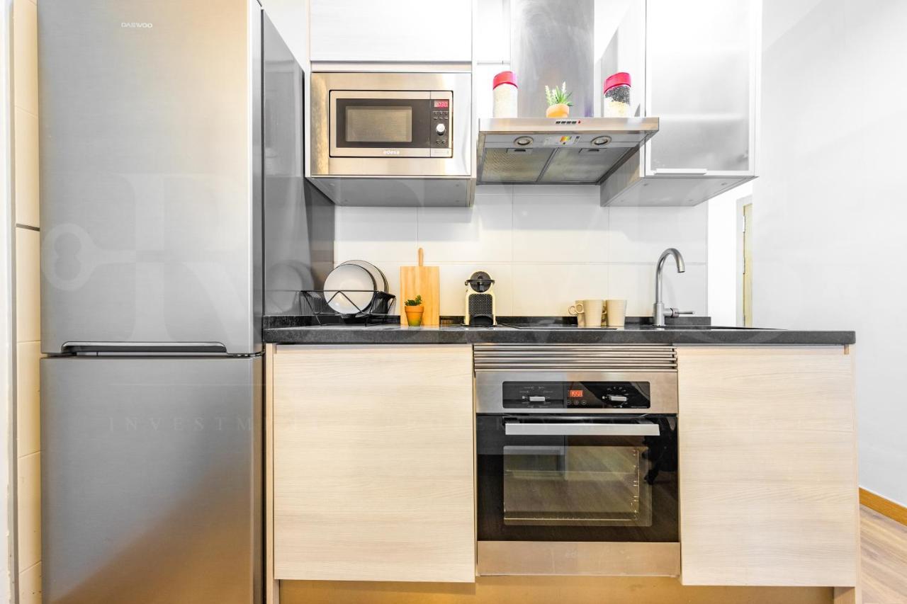Apartament Cozy Flat With Common Pool & Parking - Center By Rems Malaga Zewnętrze zdjęcie