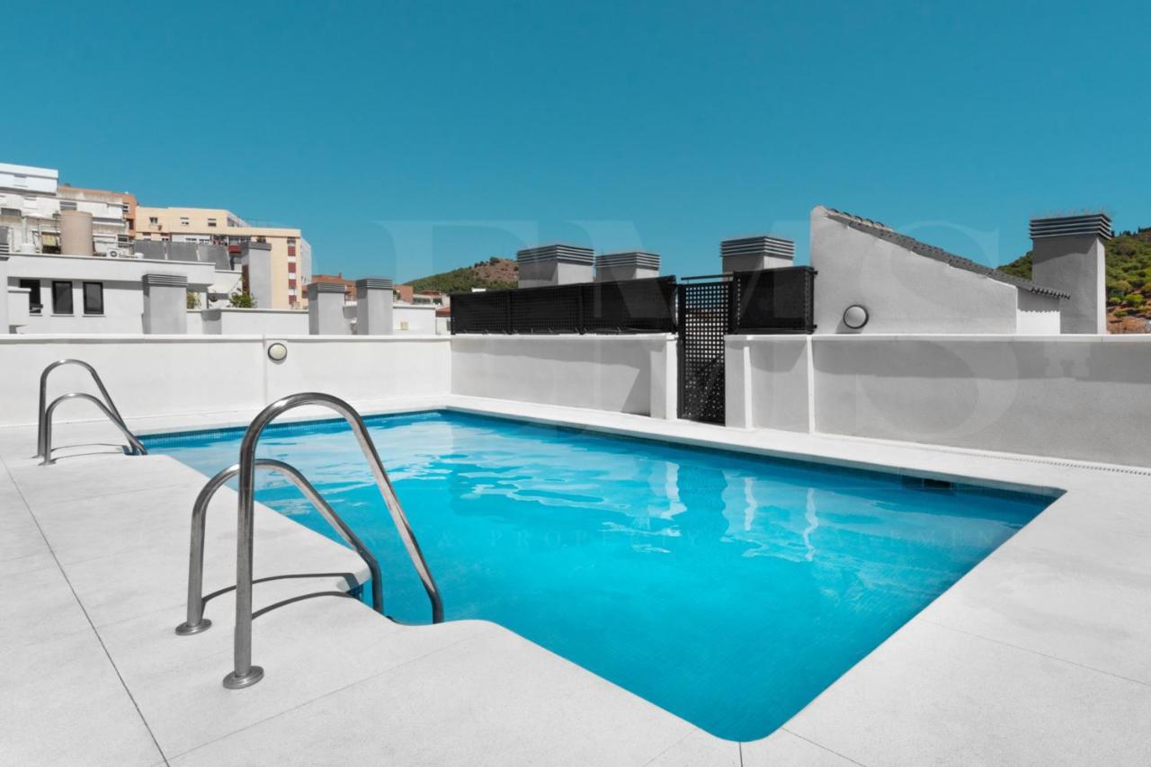 Apartament Cozy Flat With Common Pool & Parking - Center By Rems Malaga Zewnętrze zdjęcie