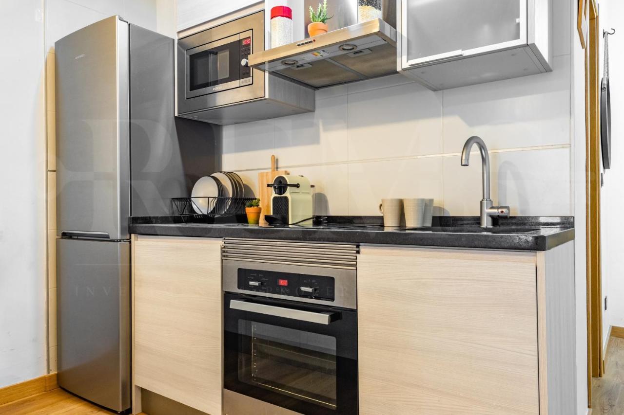 Apartament Cozy Flat With Common Pool & Parking - Center By Rems Malaga Zewnętrze zdjęcie