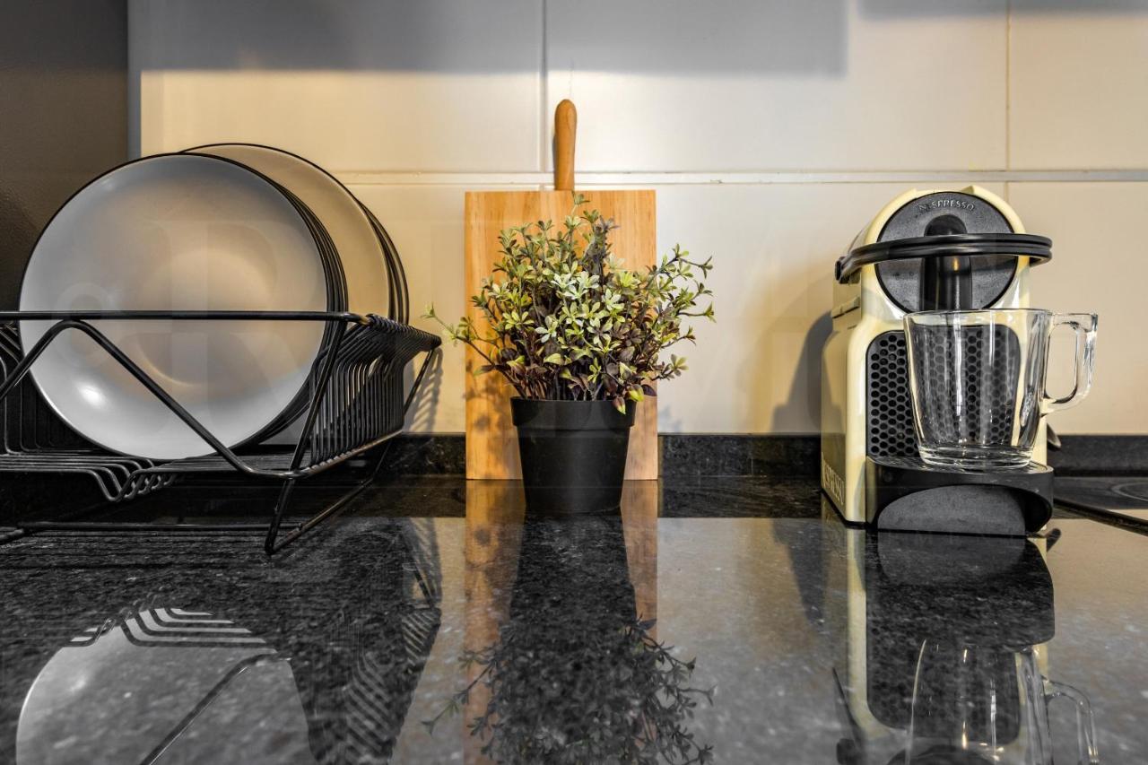 Apartament Cozy Flat With Common Pool & Parking - Center By Rems Malaga Zewnętrze zdjęcie