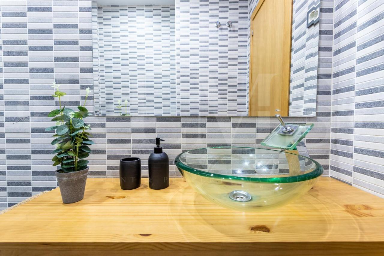 Apartament Cozy Flat With Common Pool & Parking - Center By Rems Malaga Zewnętrze zdjęcie