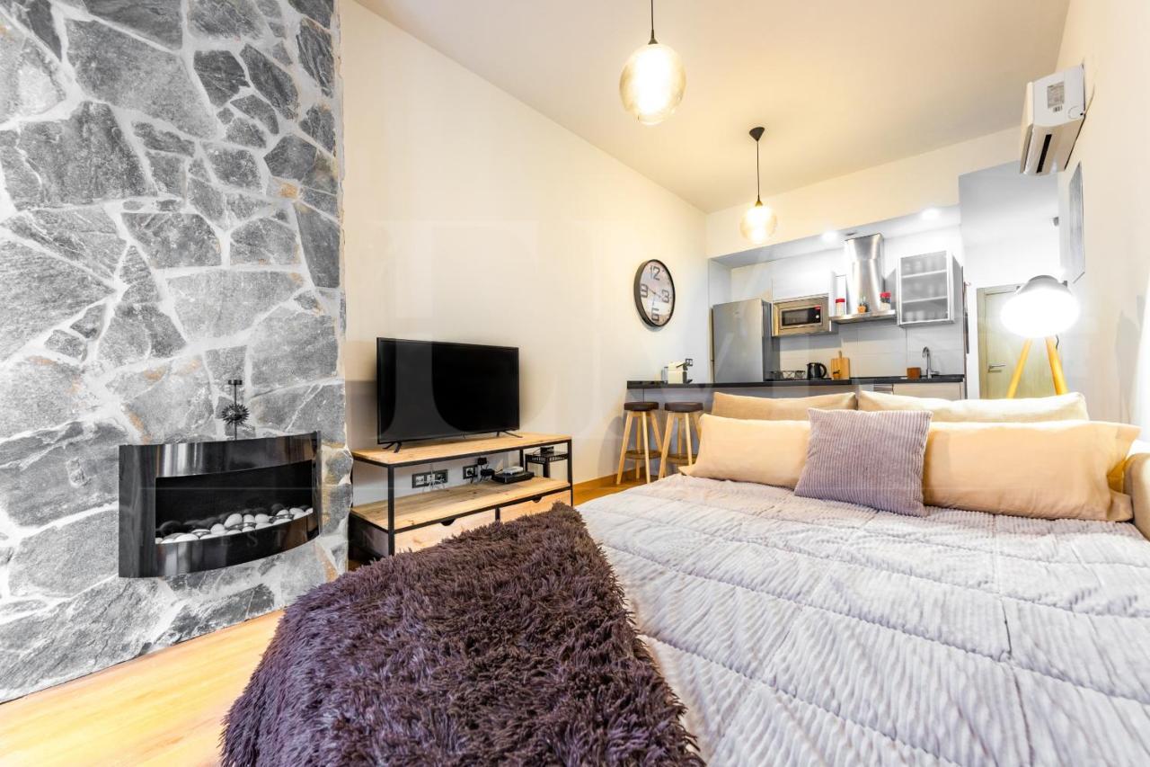 Apartament Cozy Flat With Common Pool & Parking - Center By Rems Malaga Zewnętrze zdjęcie