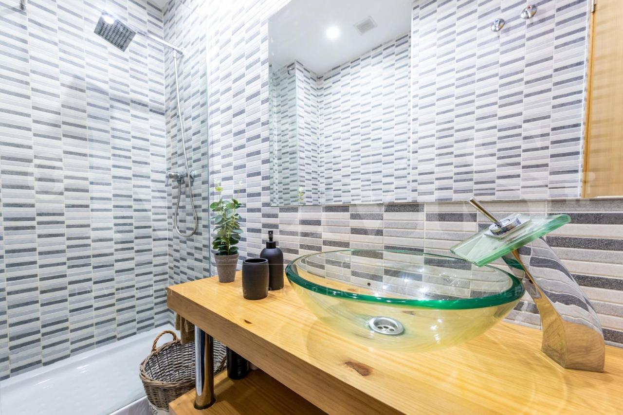 Apartament Cozy Flat With Common Pool & Parking - Center By Rems Malaga Zewnętrze zdjęcie